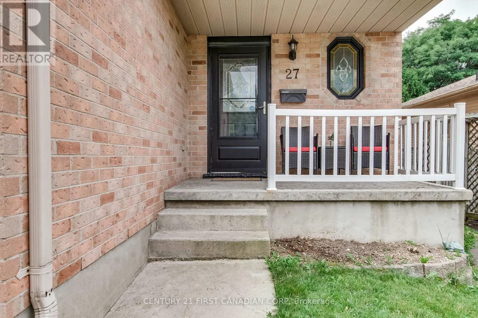 27 GERALD CRESCENT