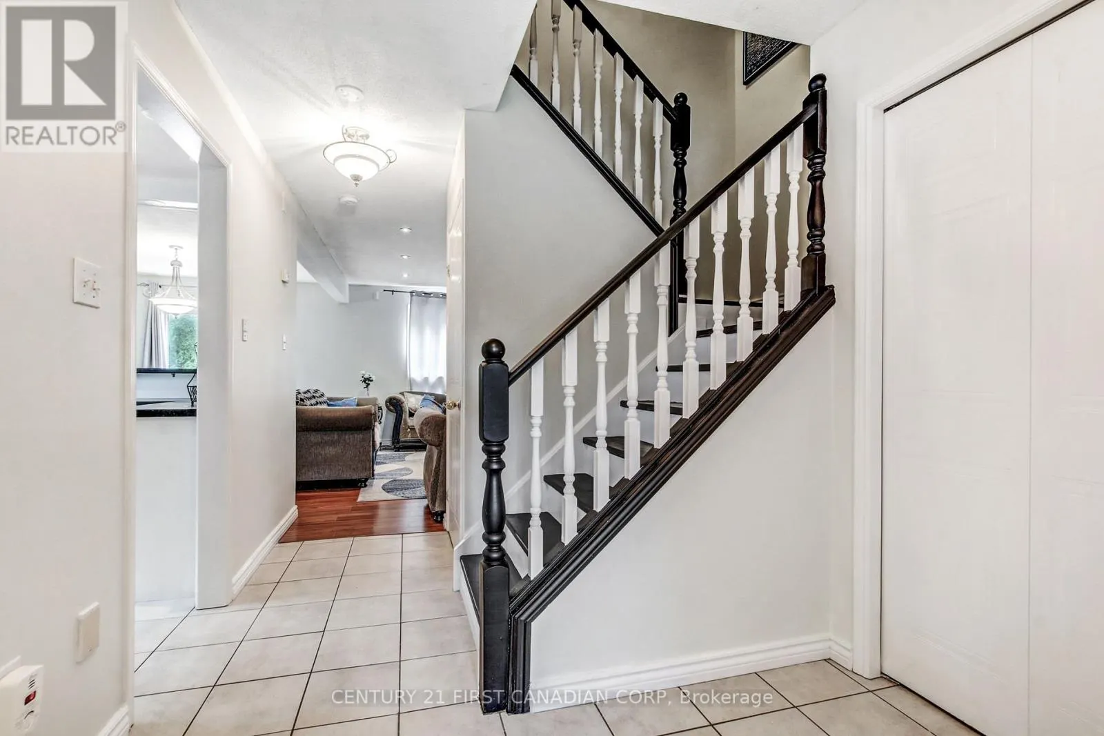 27 GERALD CRESCENT