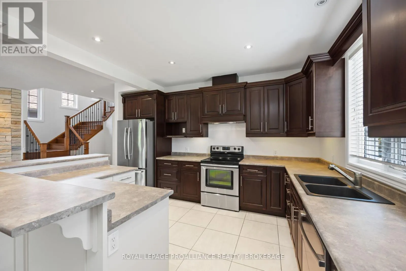 5008 FOX RUN PLACE