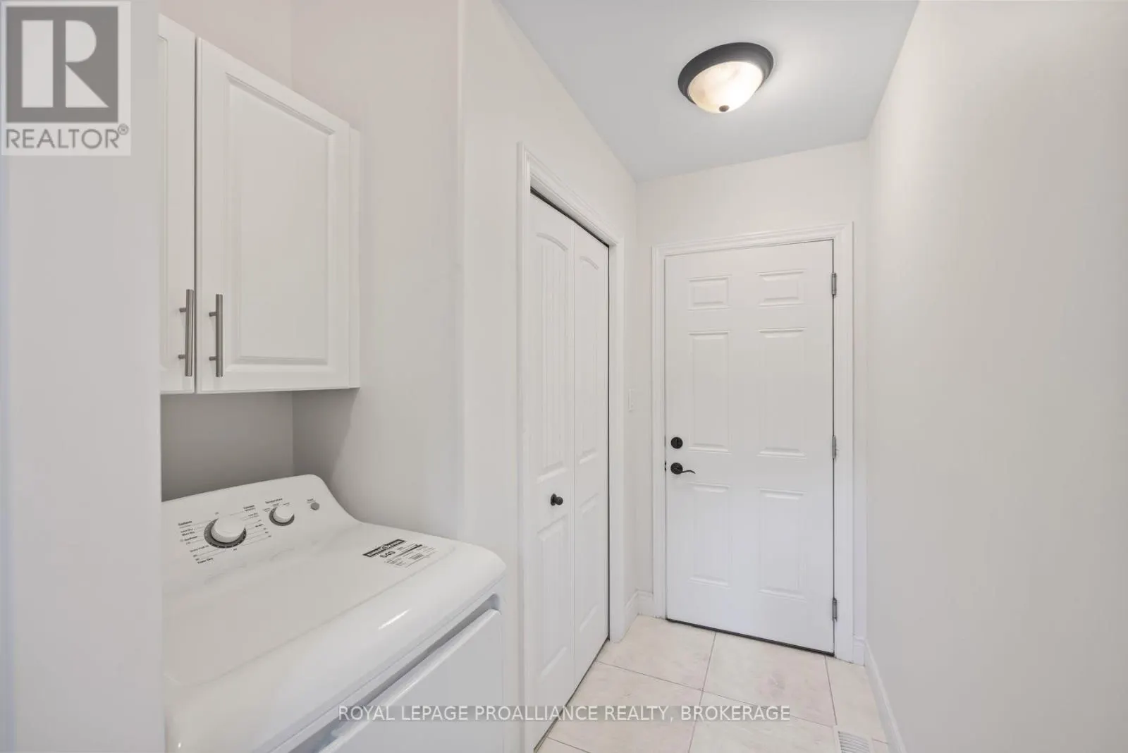 5008 FOX RUN PLACE