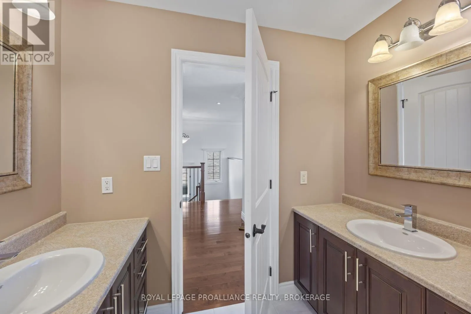 5008 FOX RUN PLACE