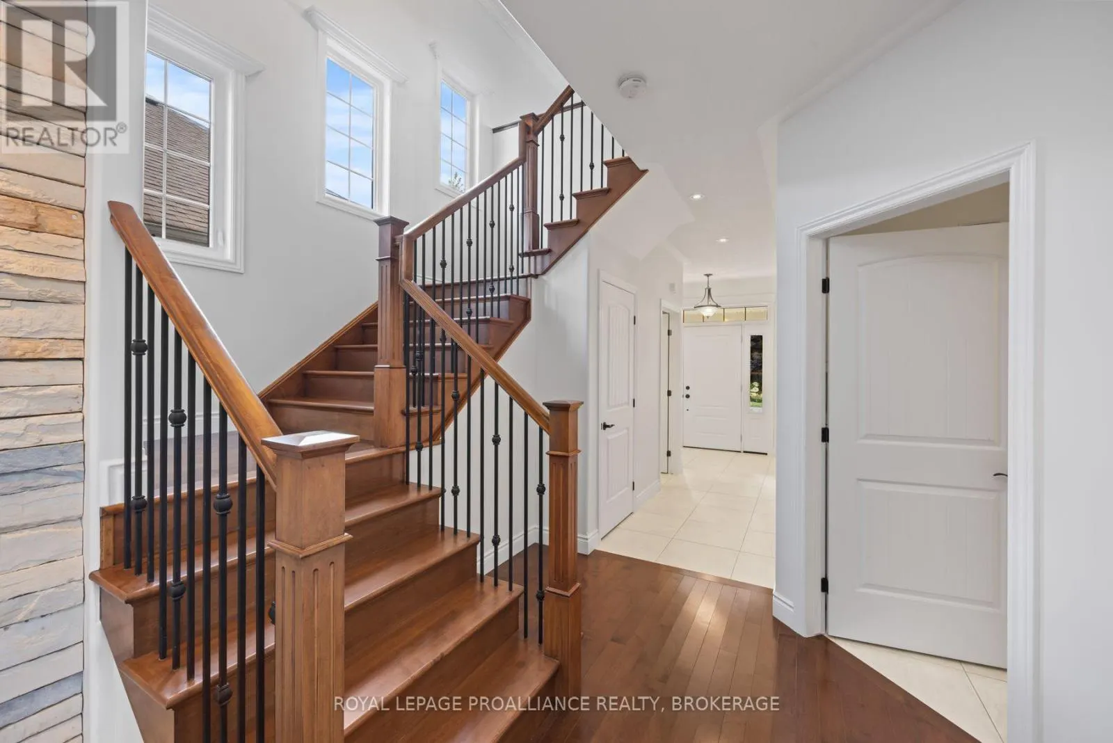 5008 FOX RUN PLACE