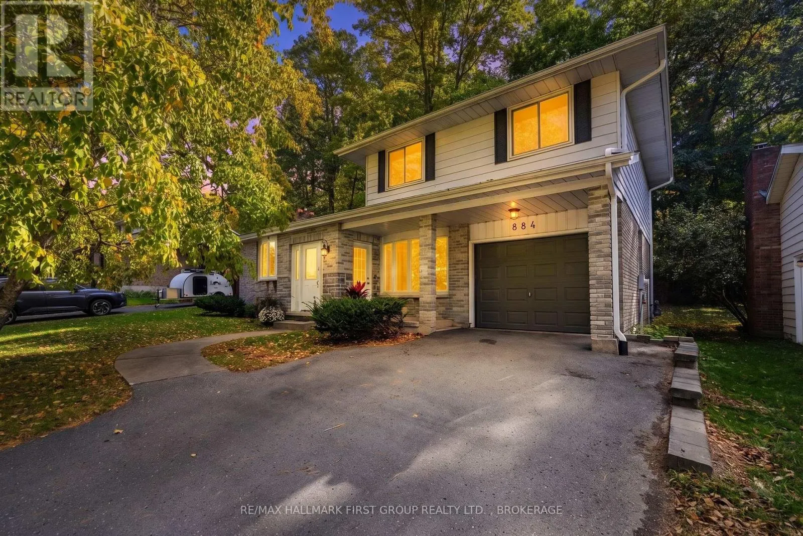 884 SAFARI DRIVE