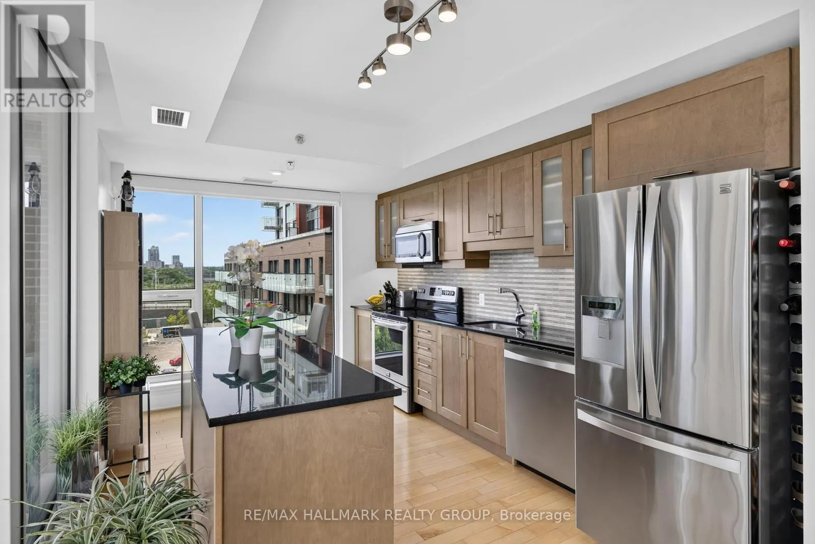 617 - 300 C LETT STREET