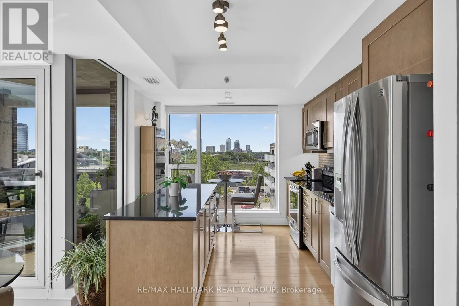 617 - 300 C LETT STREET