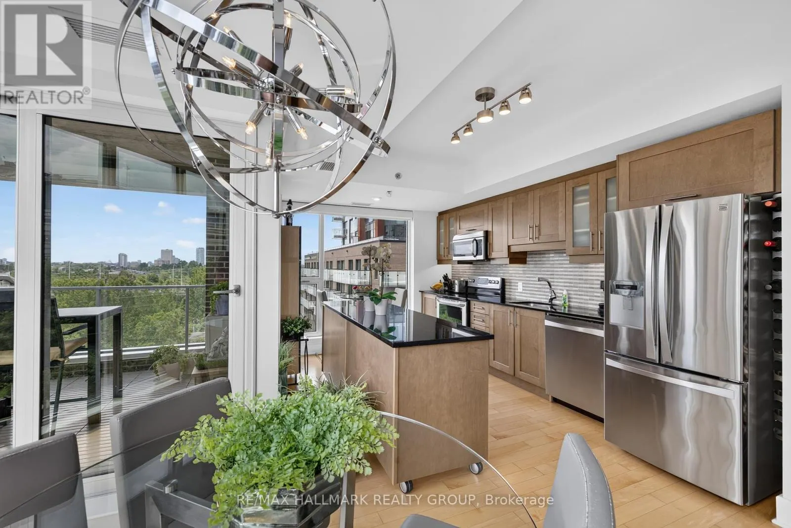 617 - 300 C LETT STREET