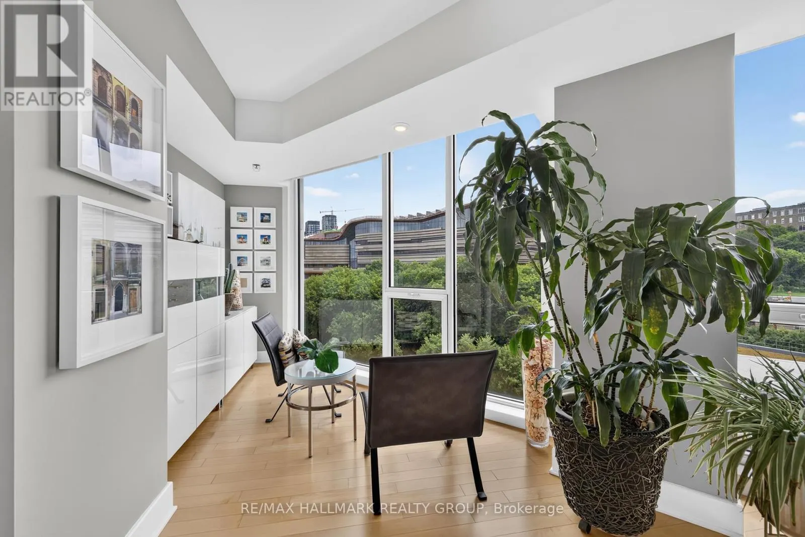 617 - 300 C LETT STREET