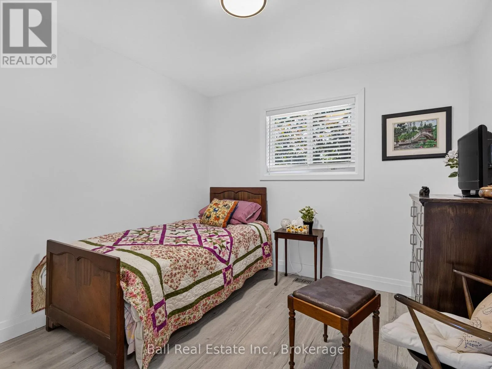 6 ERMATINGER STREET