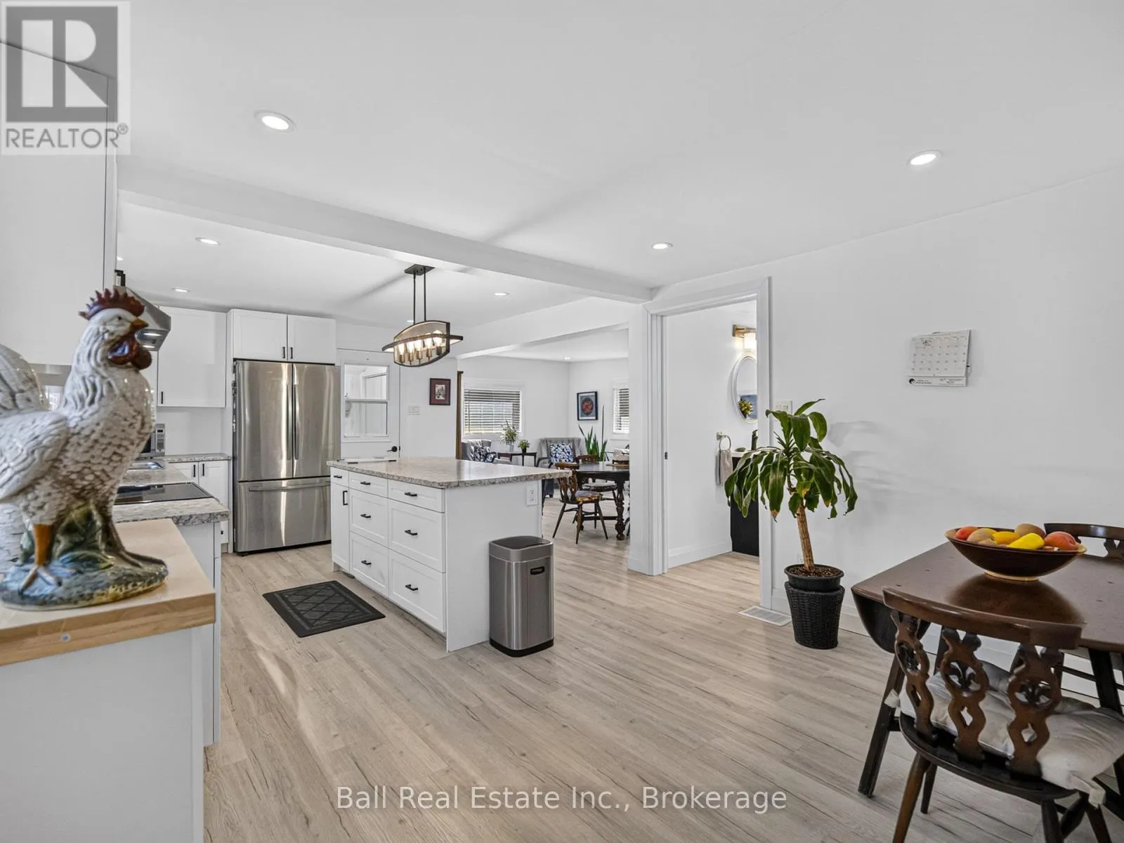 6 ERMATINGER STREET
