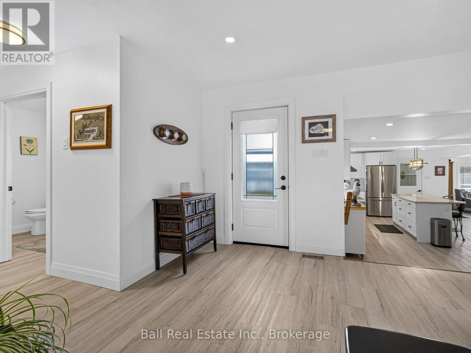 6 ERMATINGER STREET
