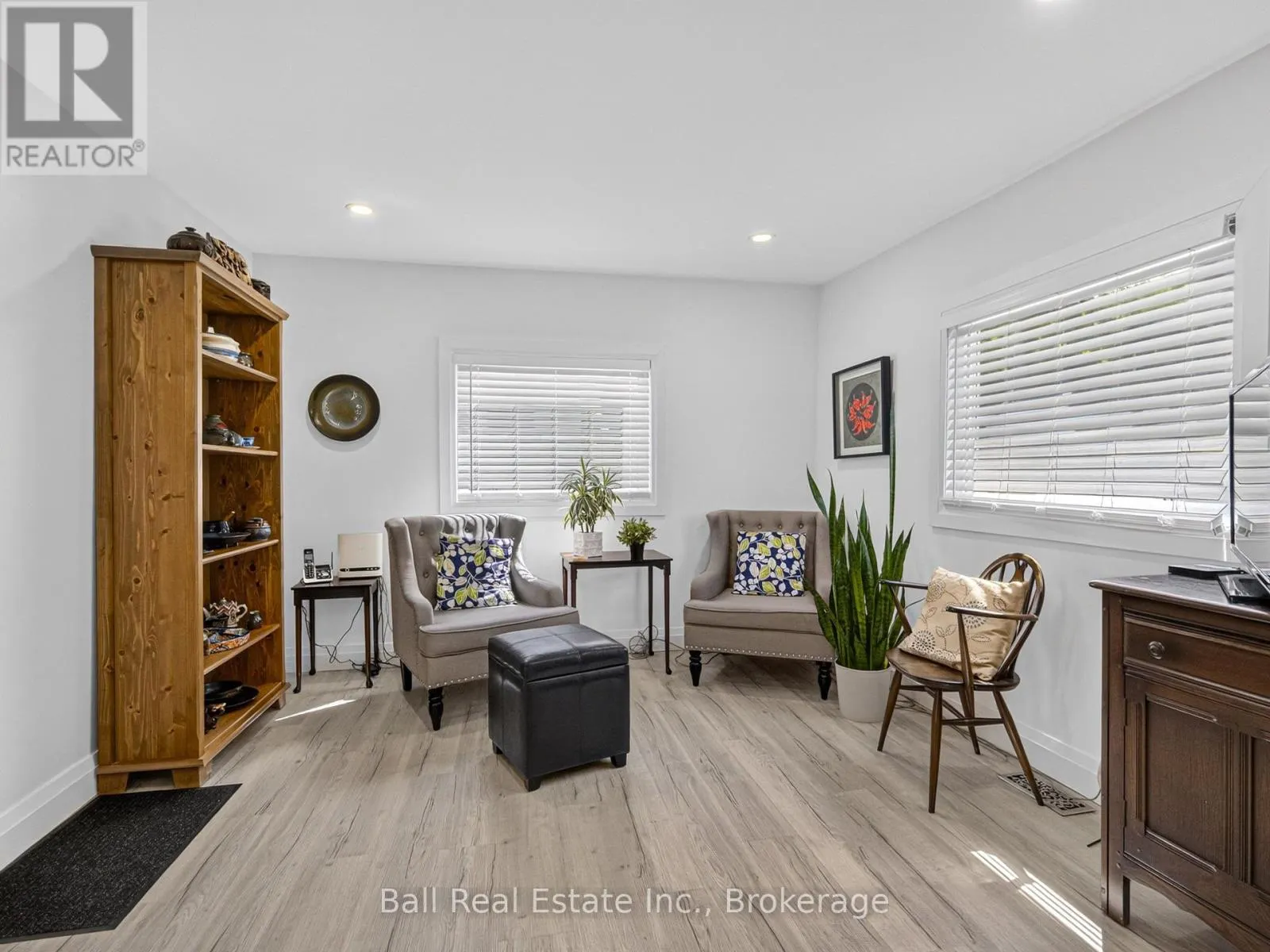 6 ERMATINGER STREET
