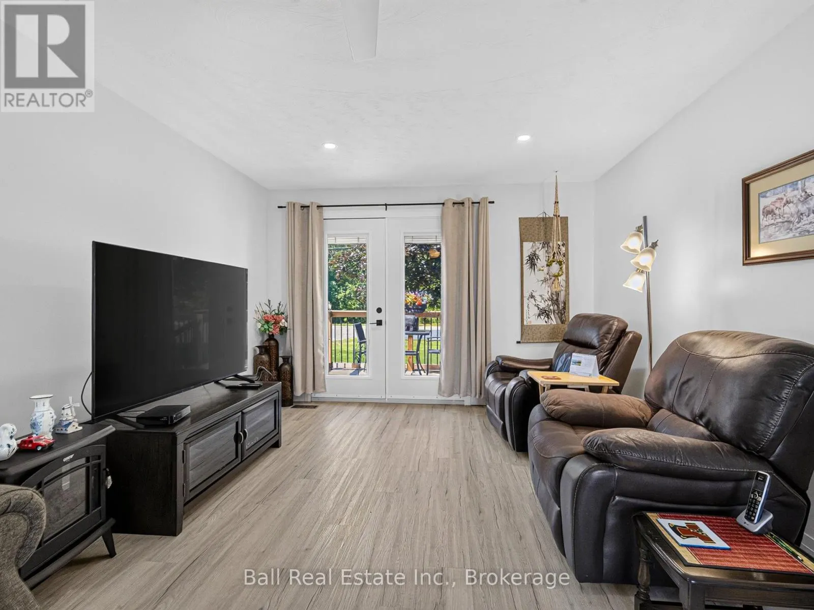 6 ERMATINGER STREET