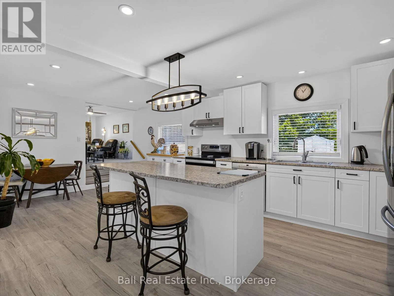 6 ERMATINGER STREET
