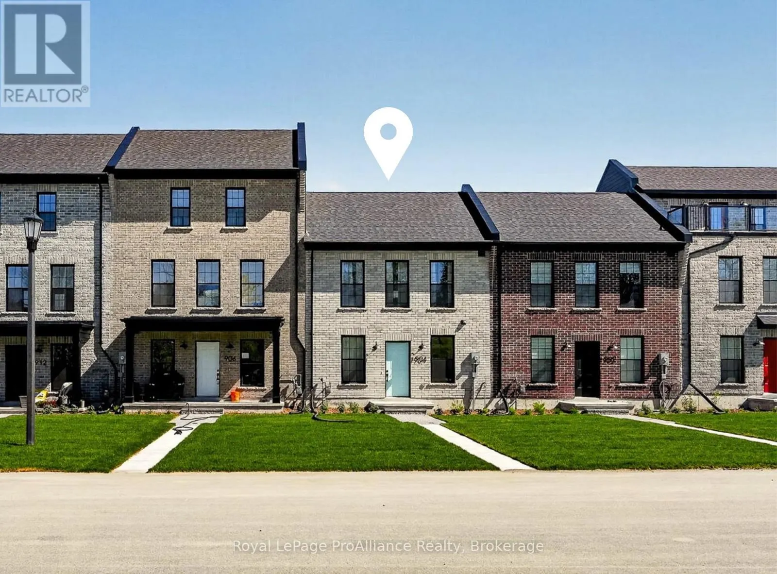 922 KERR STREET W
