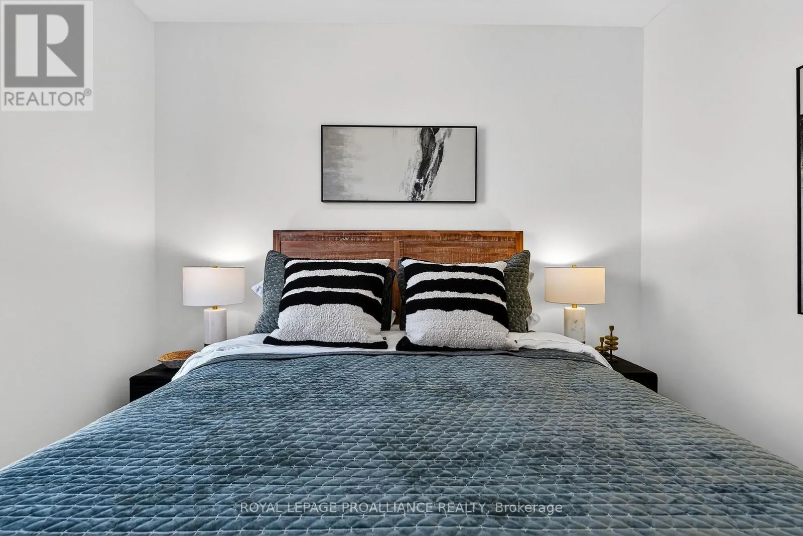914 KERR STREET W