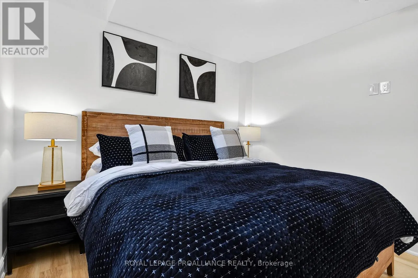 914 KERR STREET W