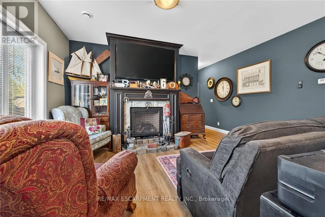 31 - 740 MAIN STREET E