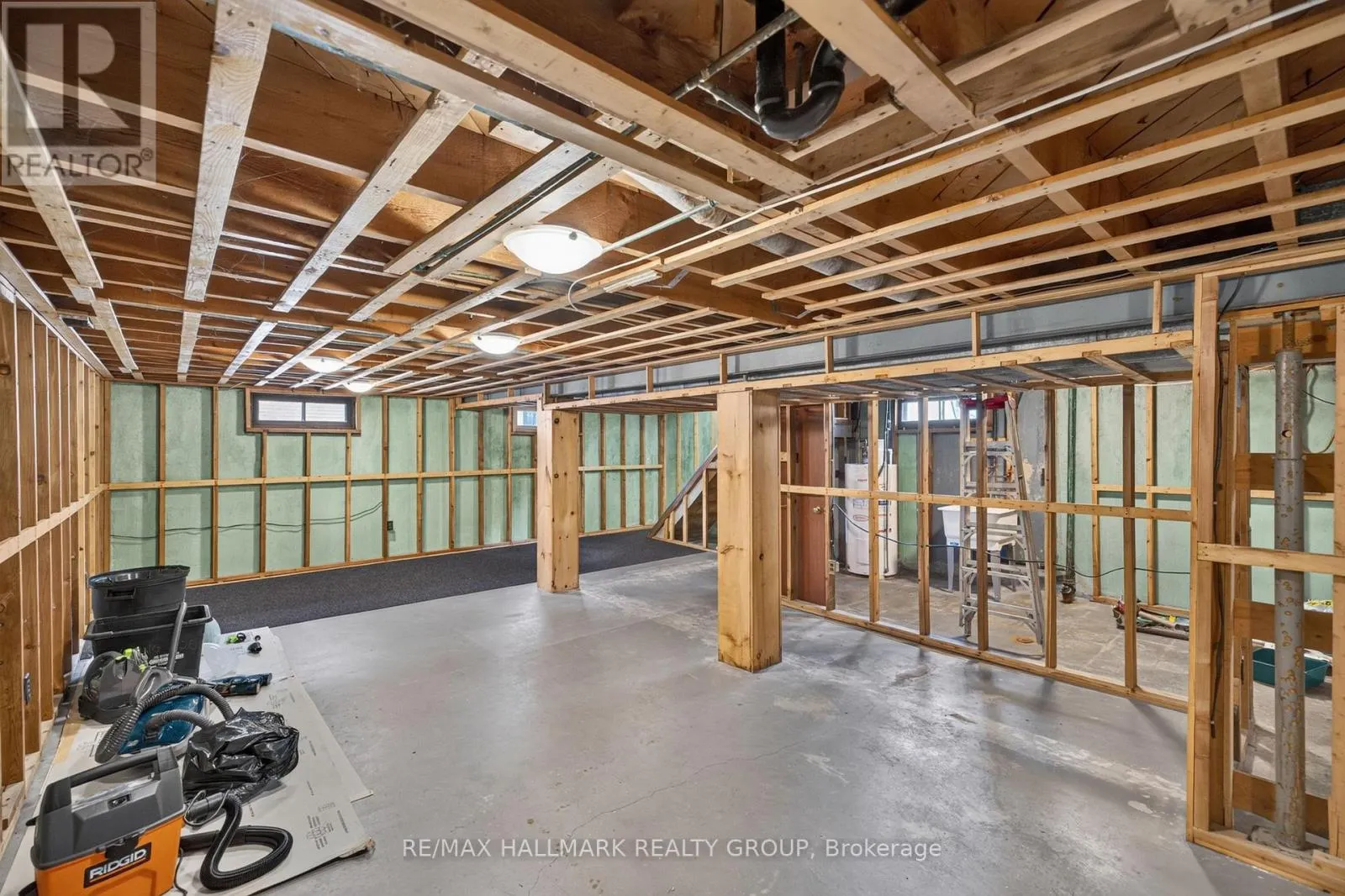 1143 GATEWAY ROAD