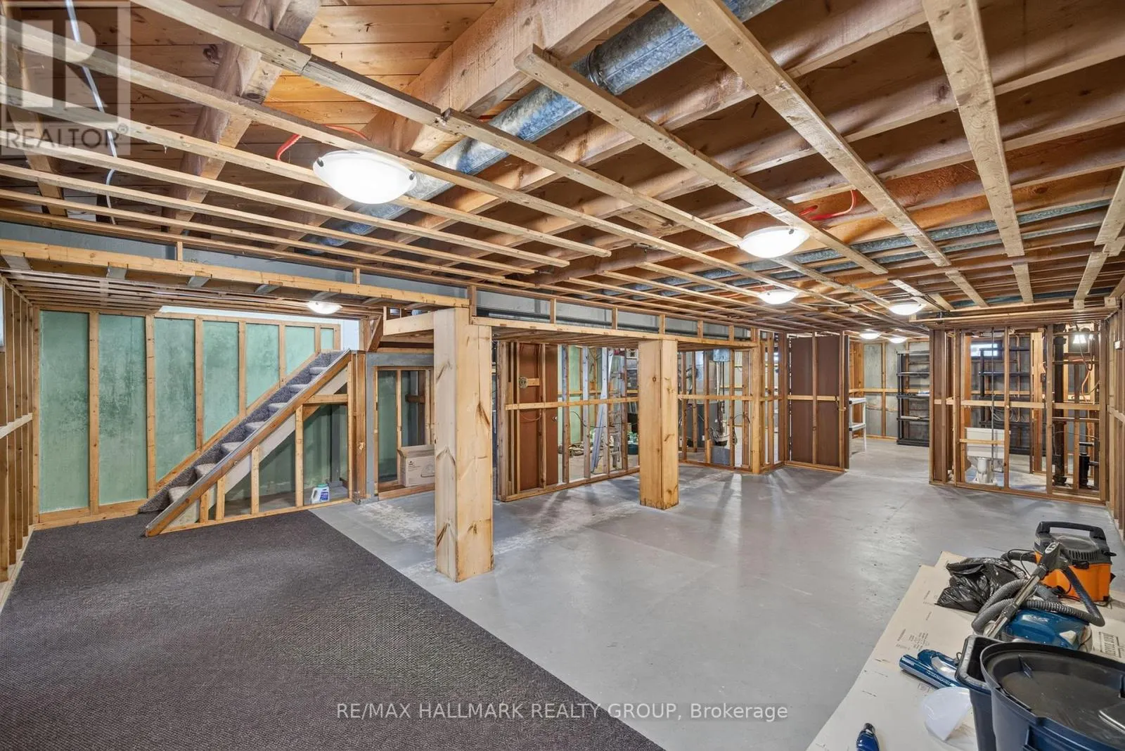 1143 GATEWAY ROAD