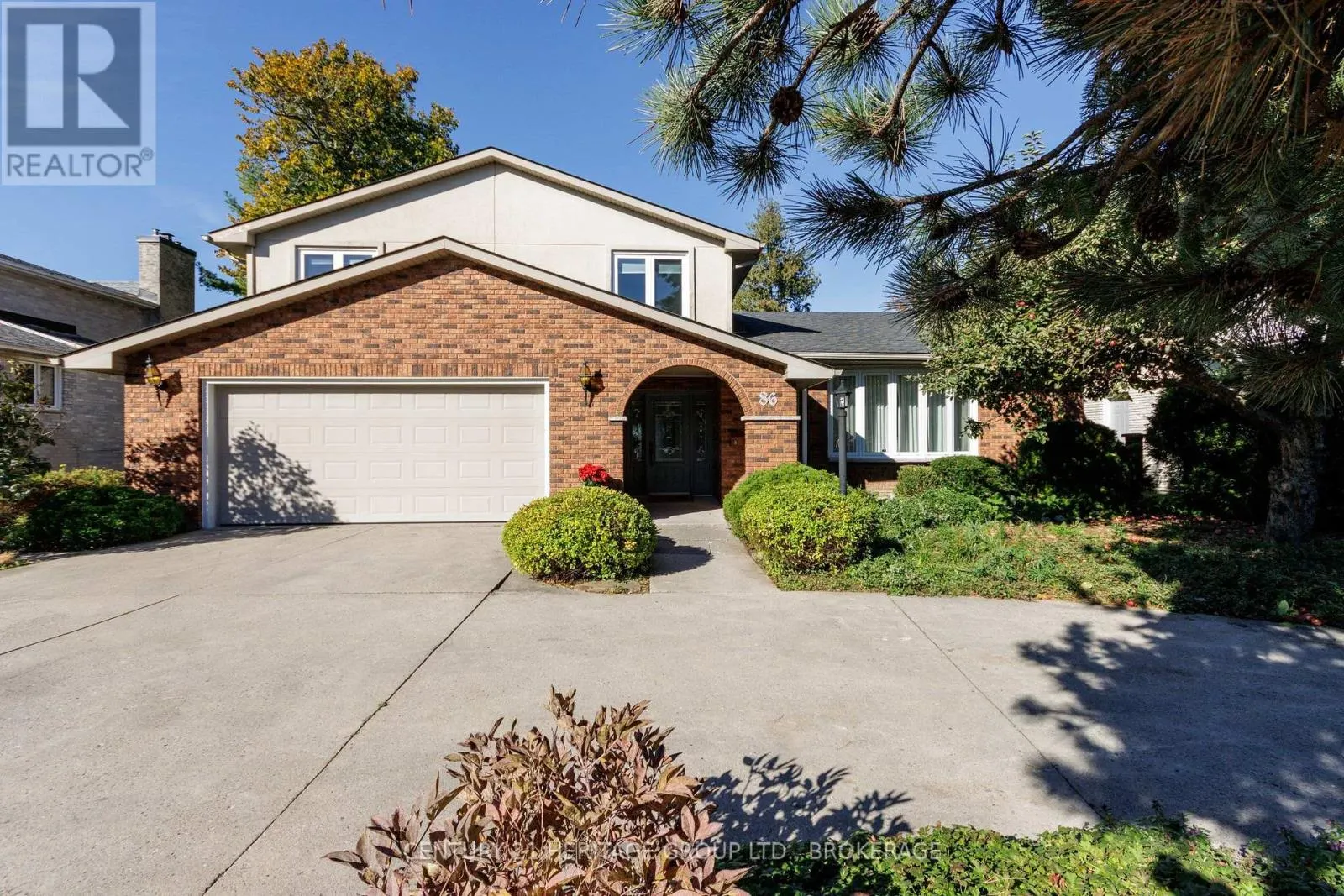 86 LAKESHORE BOULEVARD