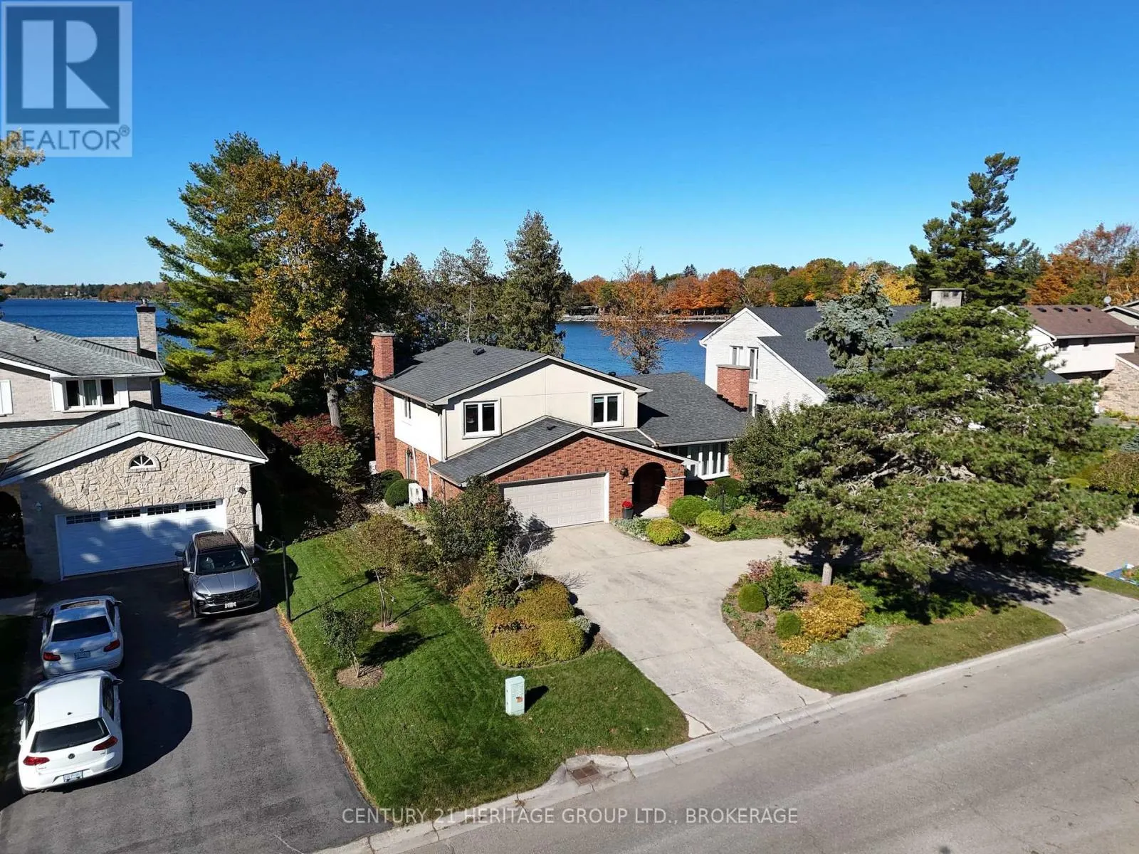 86 LAKESHORE BOULEVARD