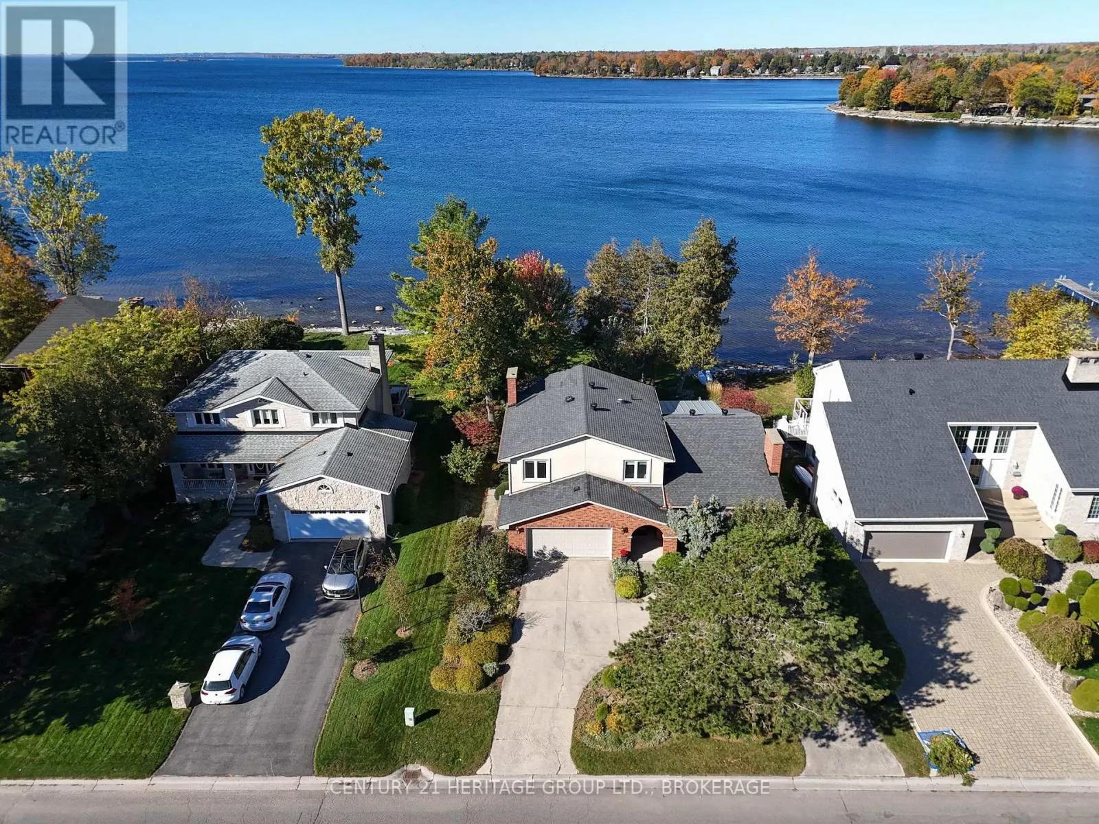 86 LAKESHORE BOULEVARD