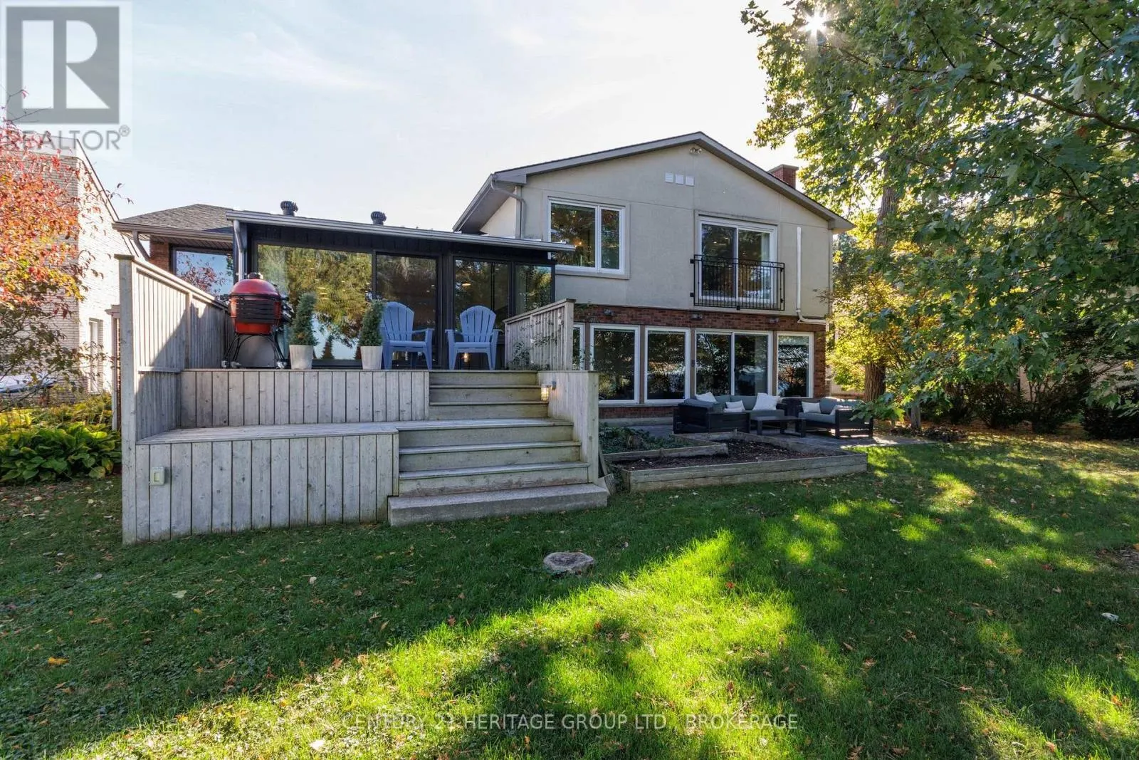 86 LAKESHORE BOULEVARD