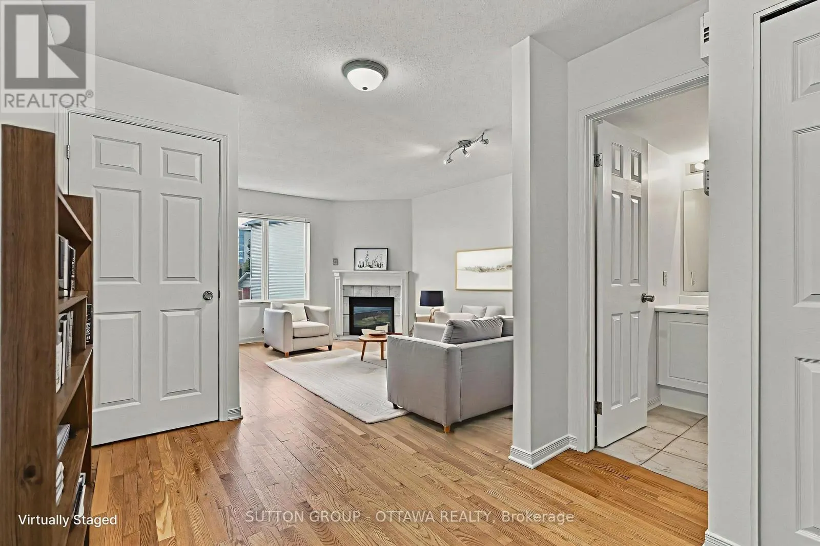 22 MANHATTAN CRESCENT