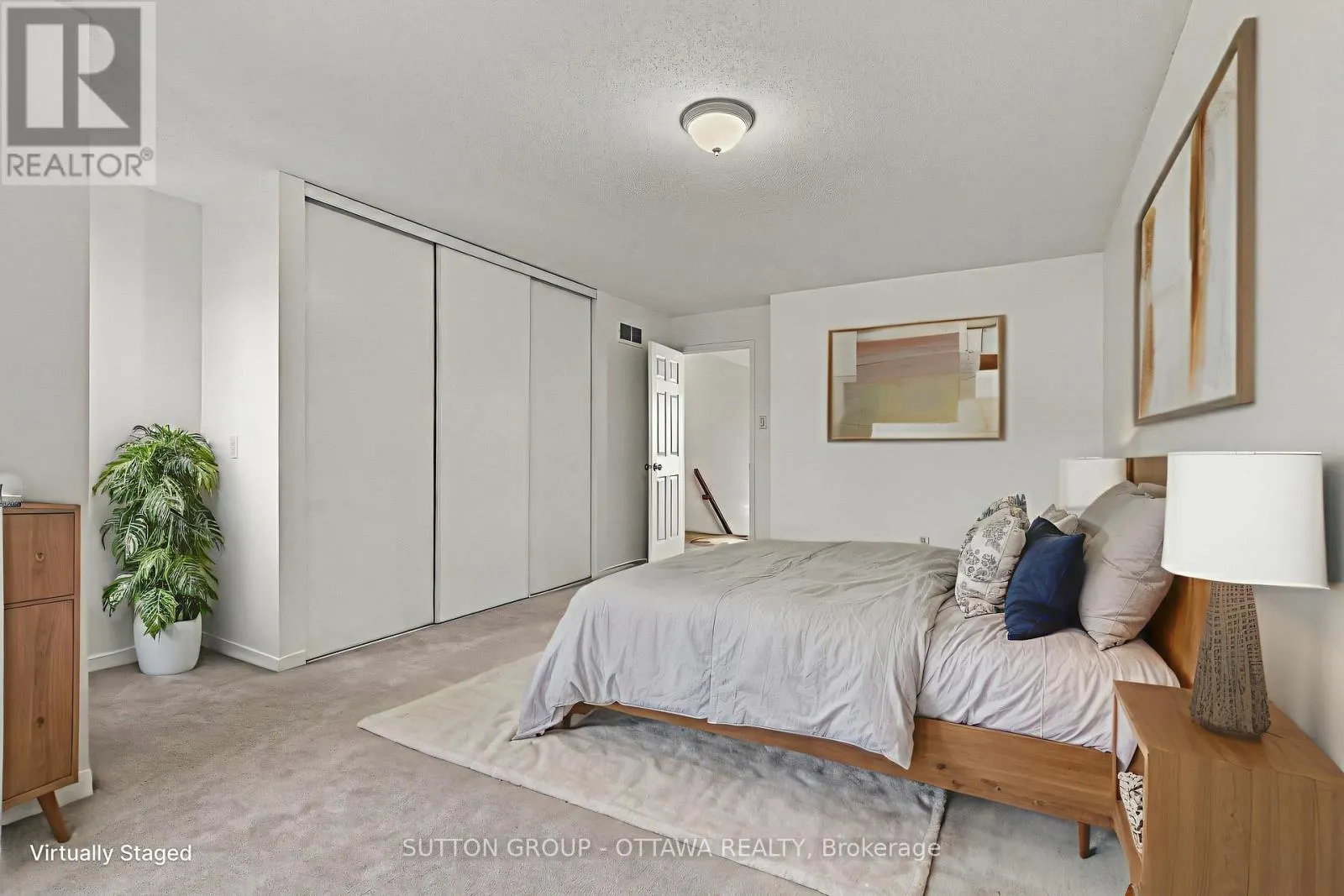 22 MANHATTAN CRESCENT