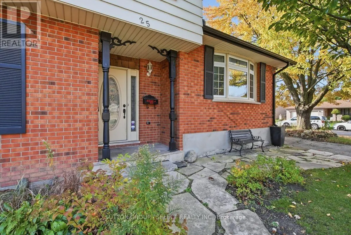 25 FINCH CRESCENT