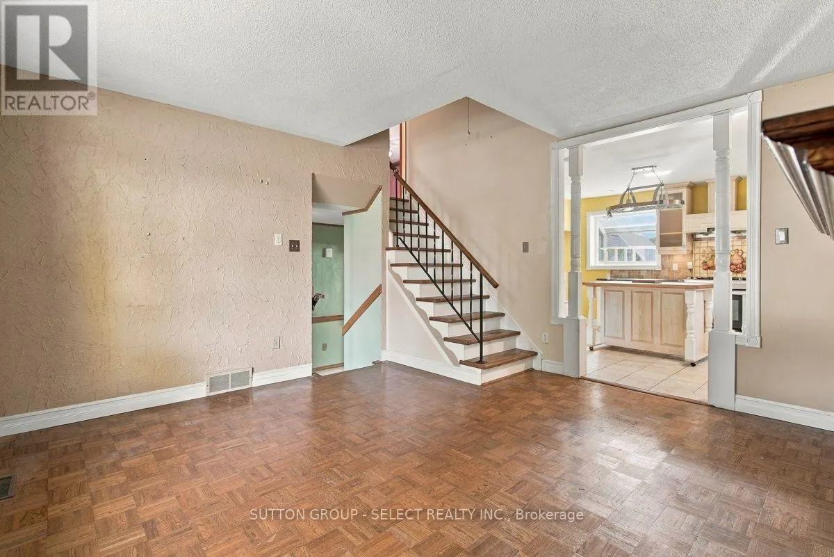 25 FINCH CRESCENT