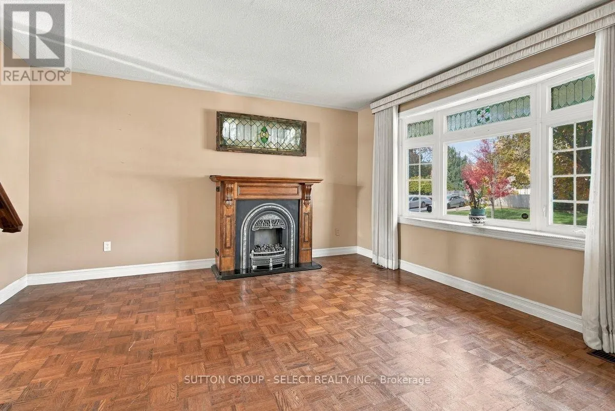 25 FINCH CRESCENT