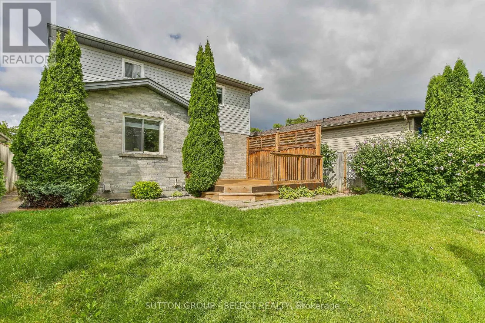 54 SUNRISE CRESCENT