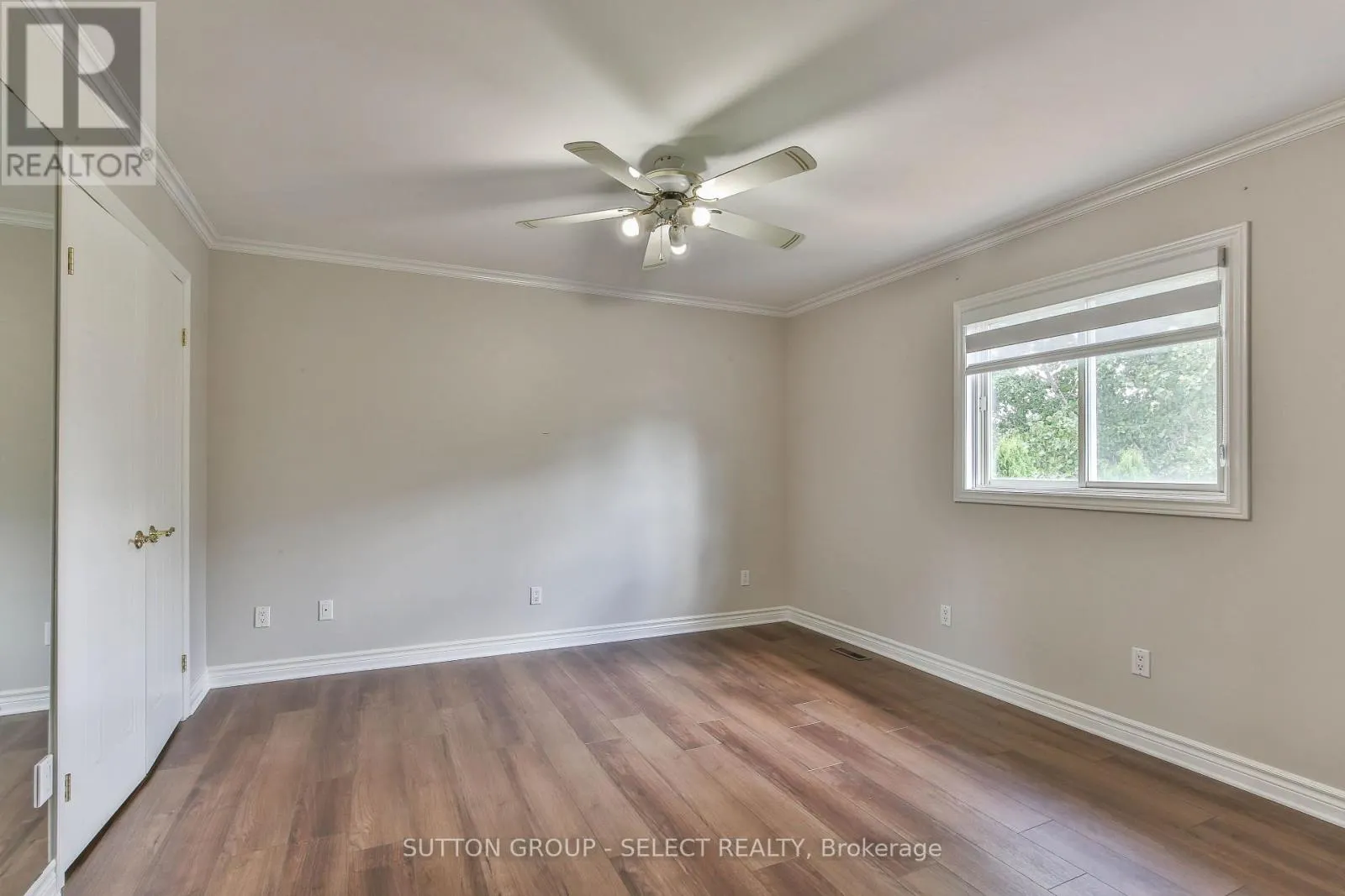 54 SUNRISE CRESCENT