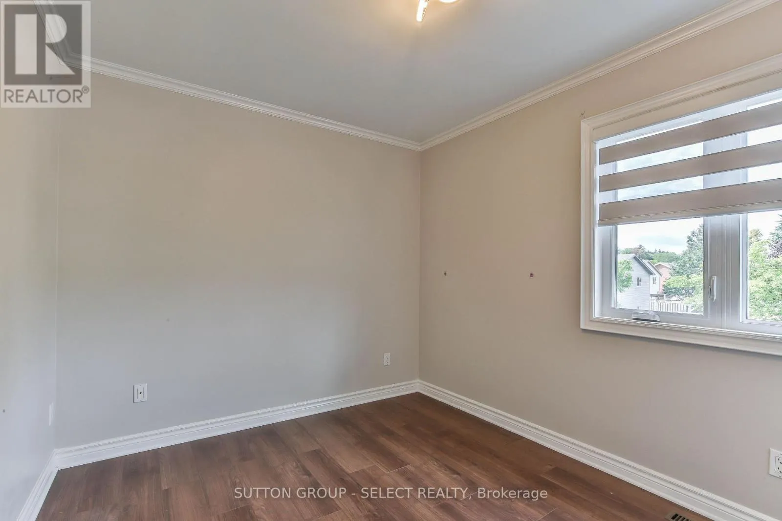 54 SUNRISE CRESCENT