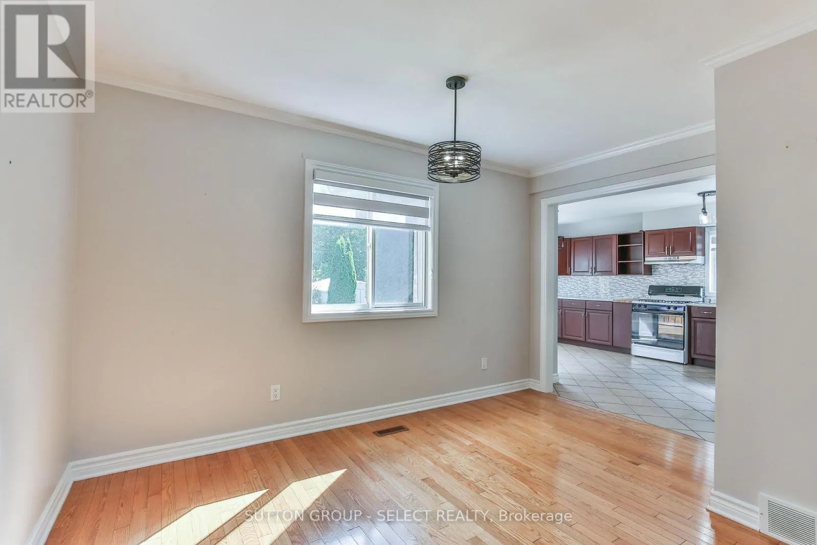 54 SUNRISE CRESCENT