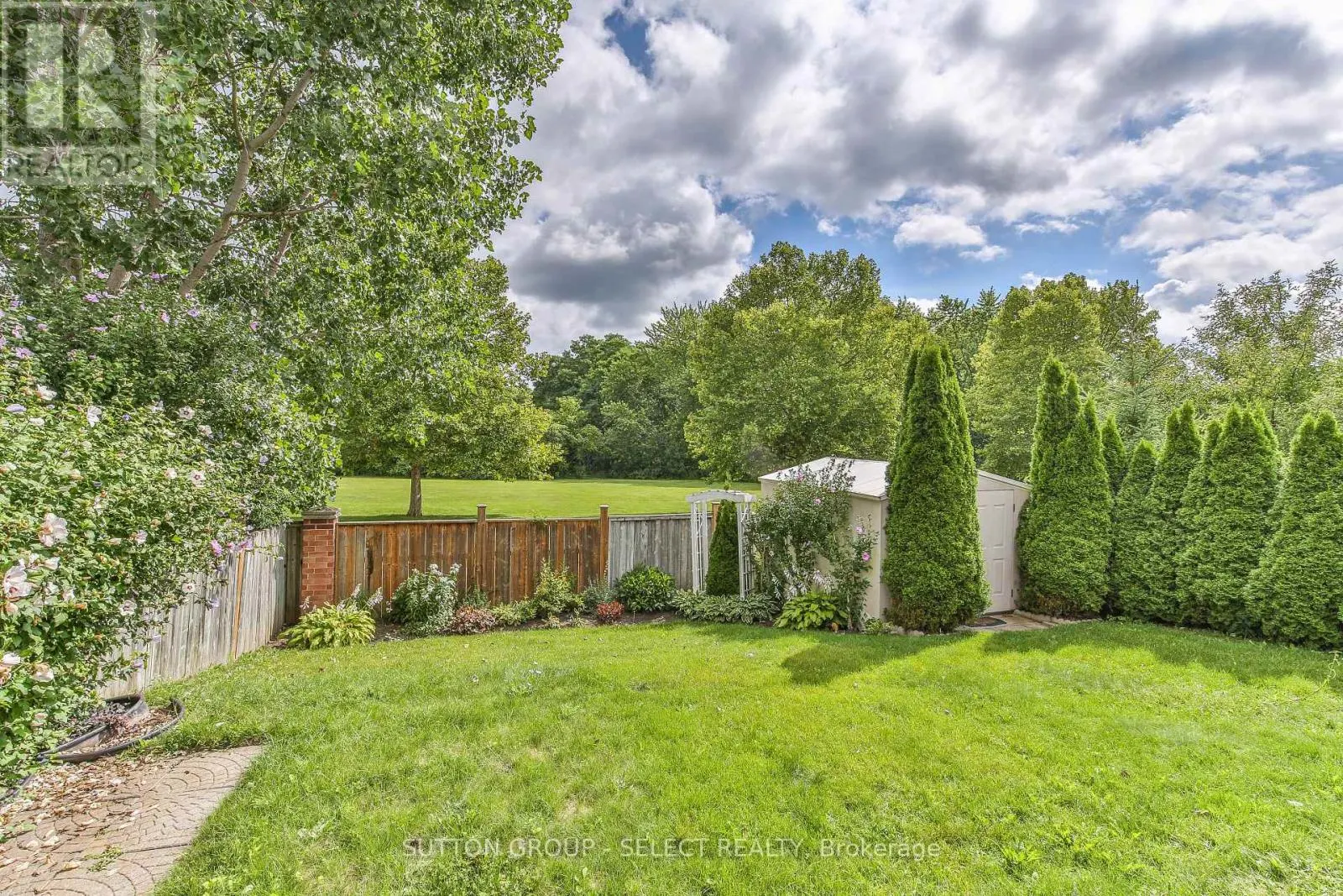54 SUNRISE CRESCENT