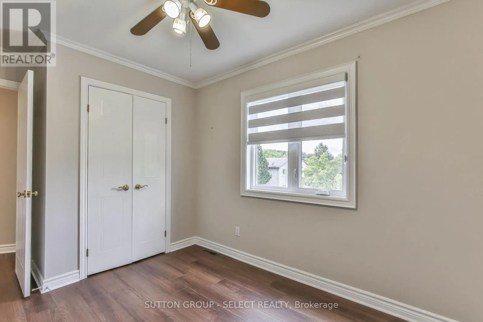 54 SUNRISE CRESCENT