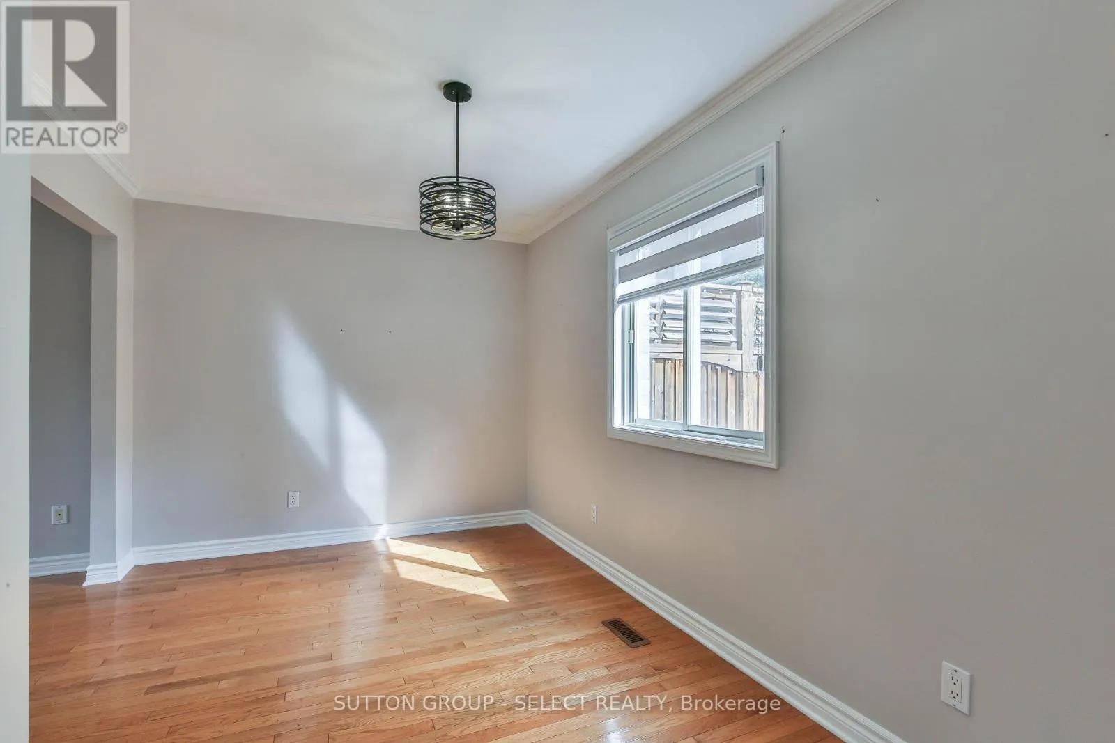 54 SUNRISE CRESCENT