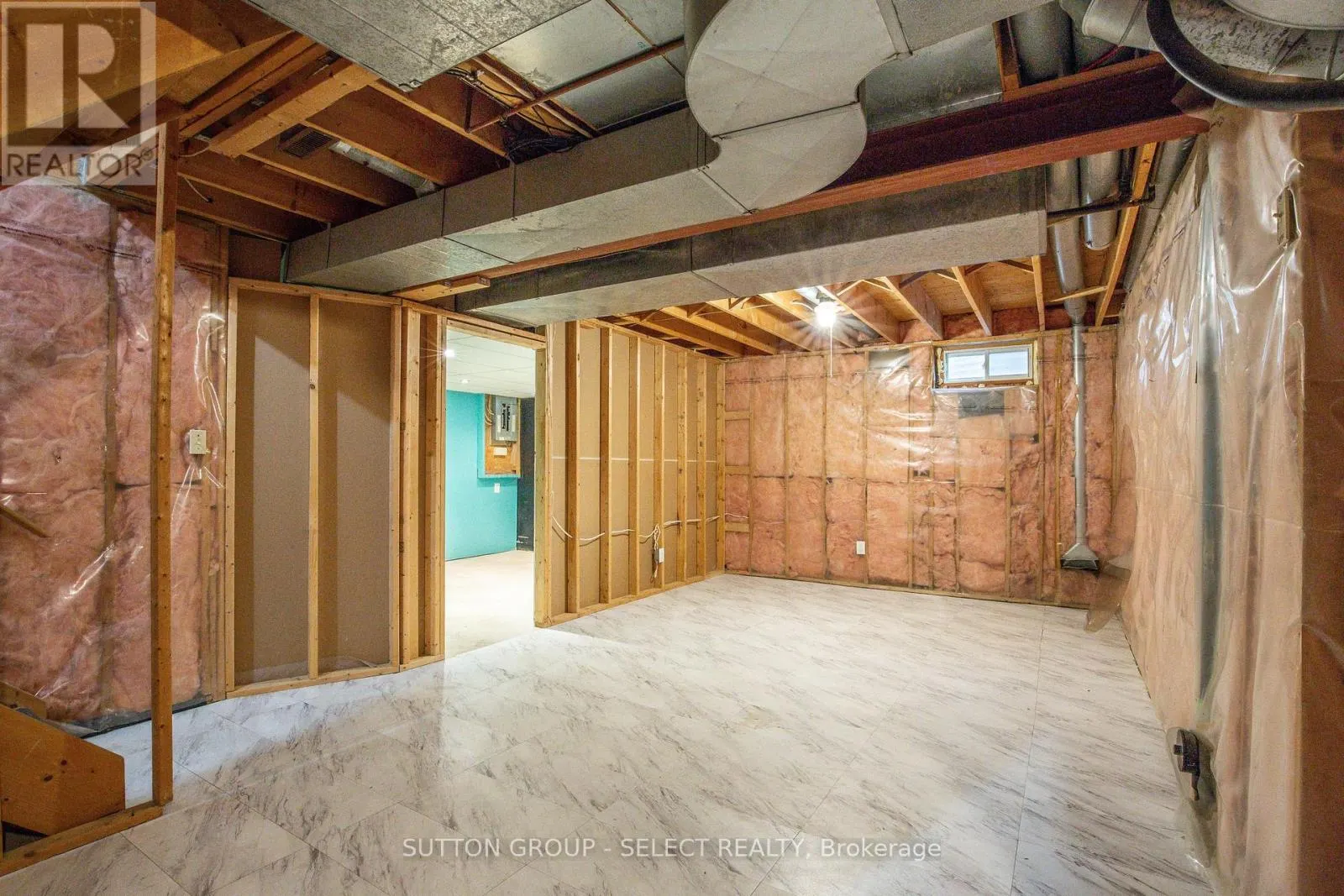 54 SUNRISE CRESCENT