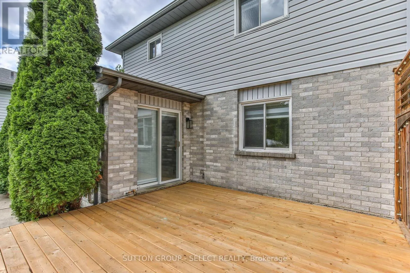 54 SUNRISE CRESCENT