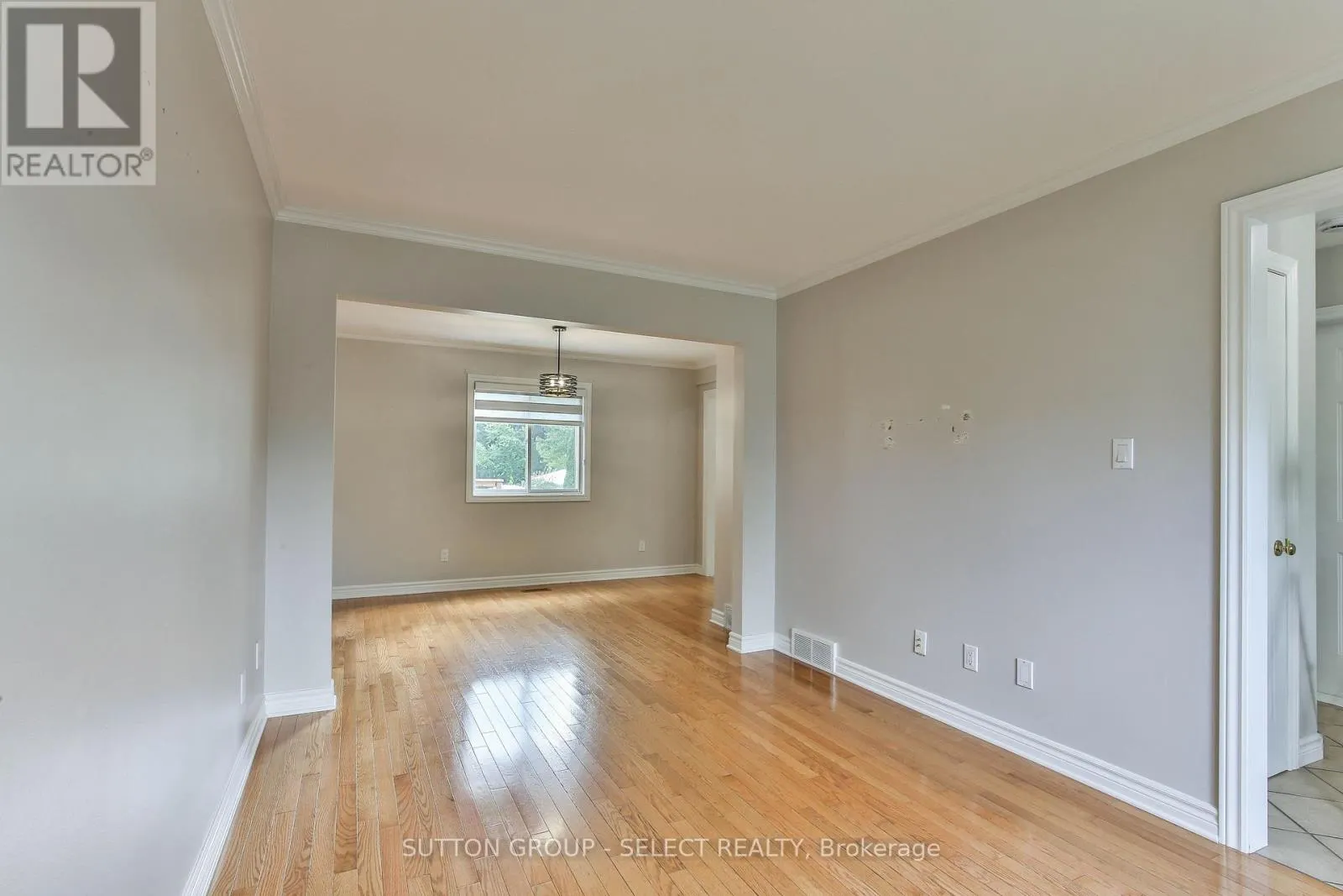 54 SUNRISE CRESCENT