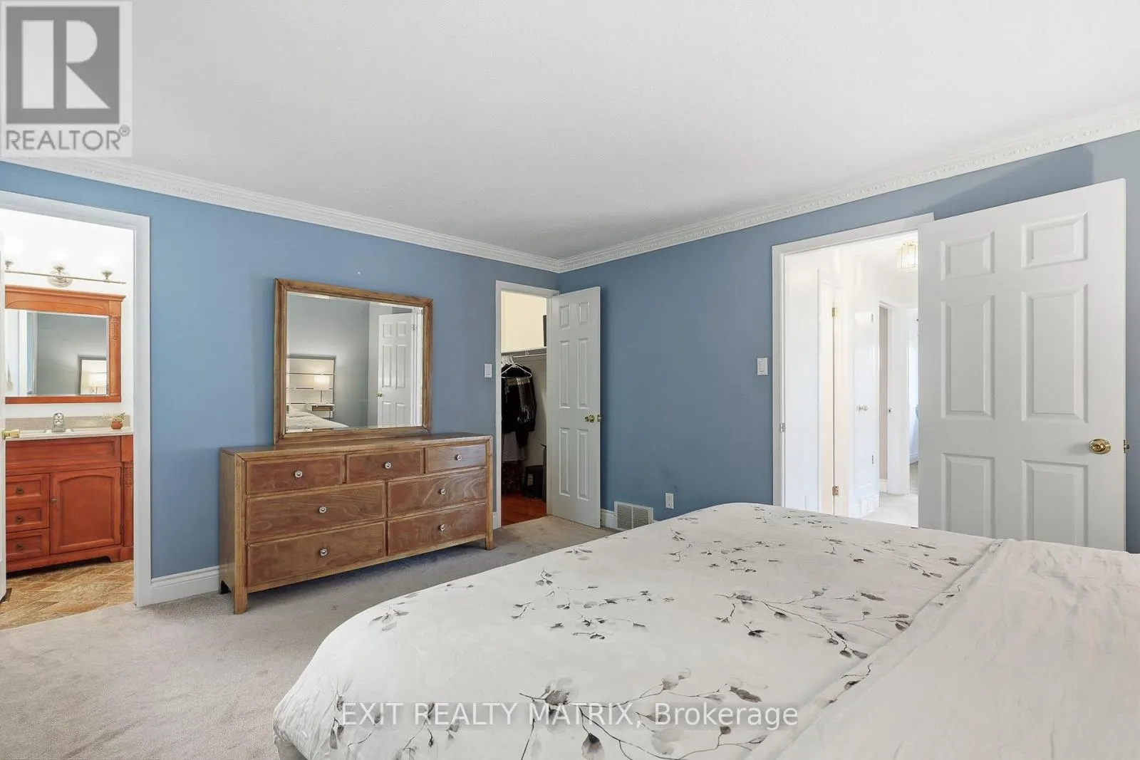 270 FERNLEAF CRESCENT