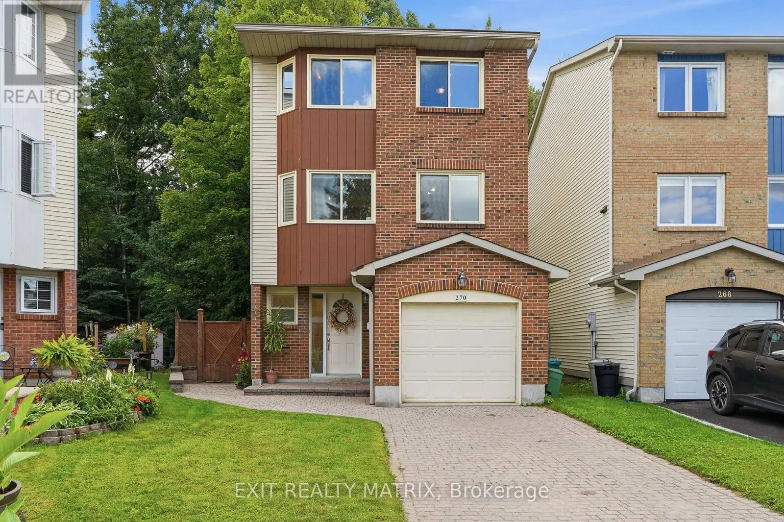 270 FERNLEAF CRESCENT