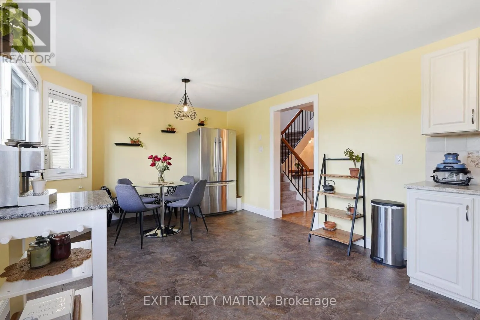 270 FERNLEAF CRESCENT