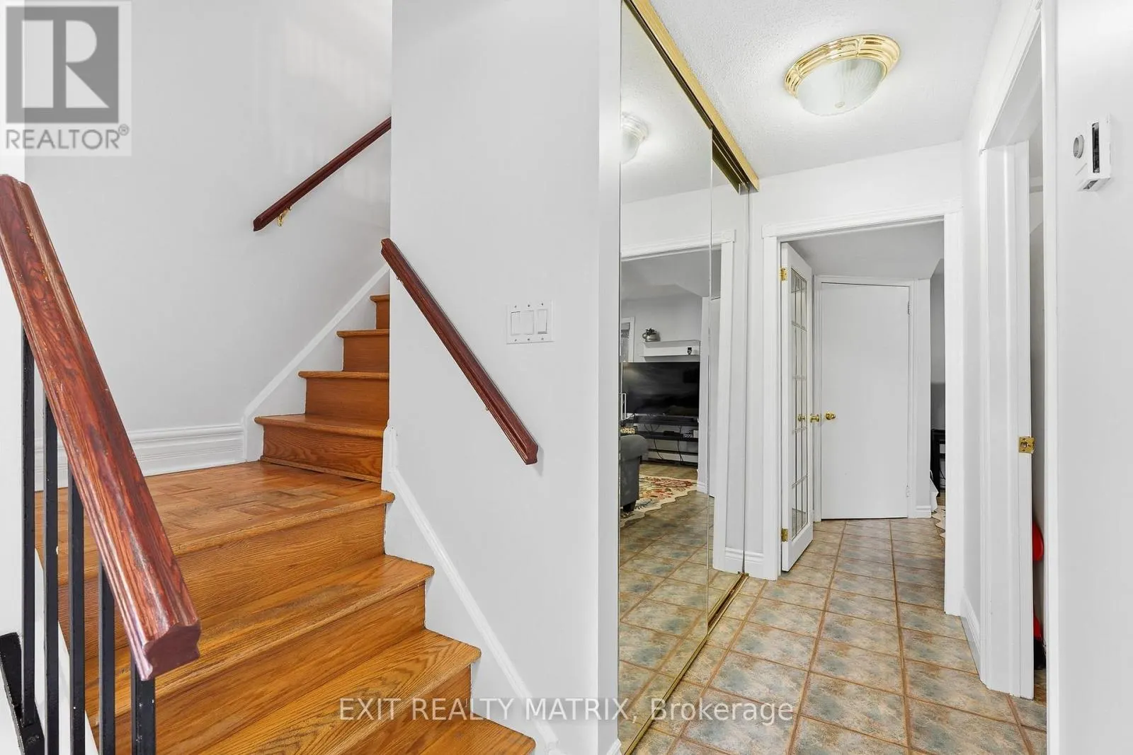 270 FERNLEAF CRESCENT