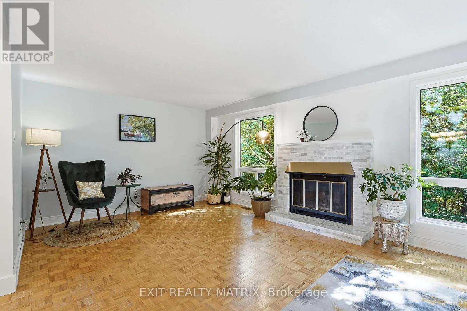 270 FERNLEAF CRESCENT