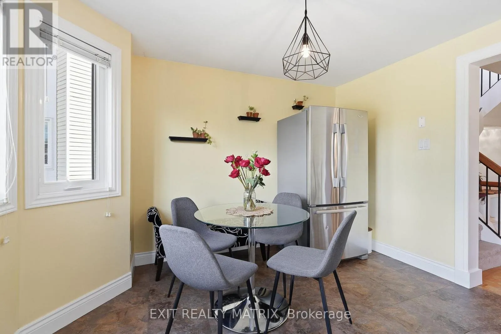 270 FERNLEAF CRESCENT