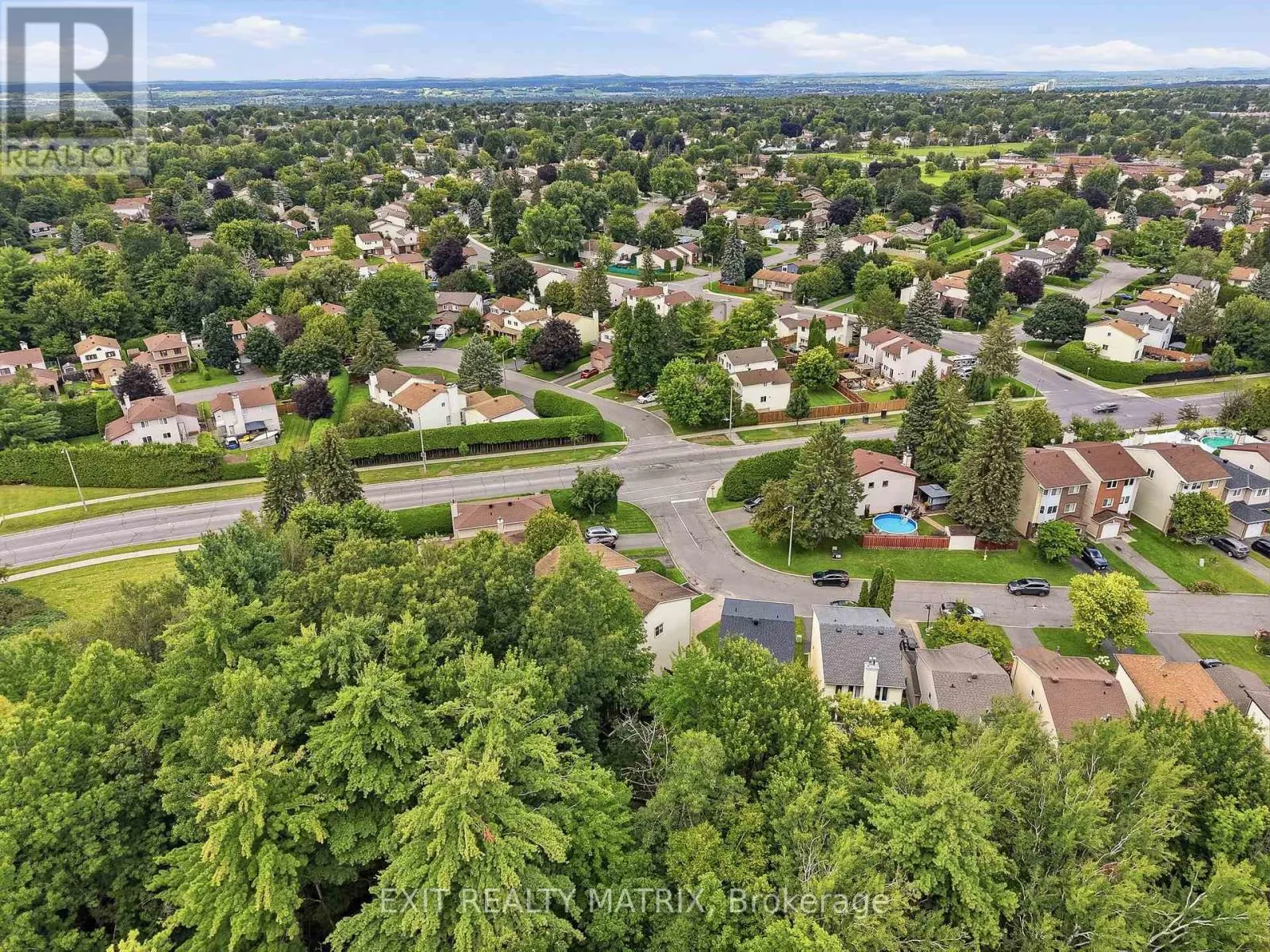 270 FERNLEAF CRESCENT