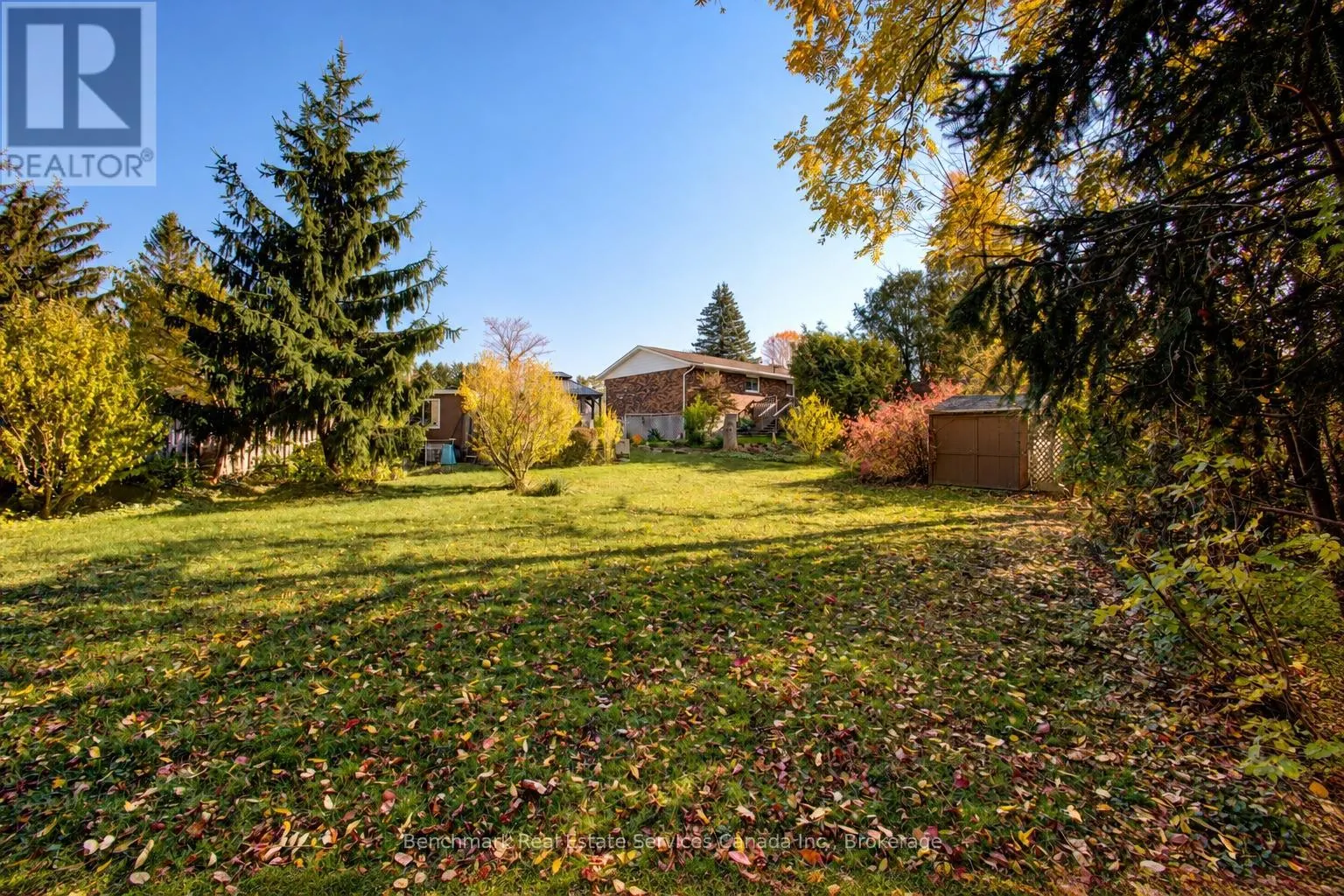 490 WALKERS CIRCLE